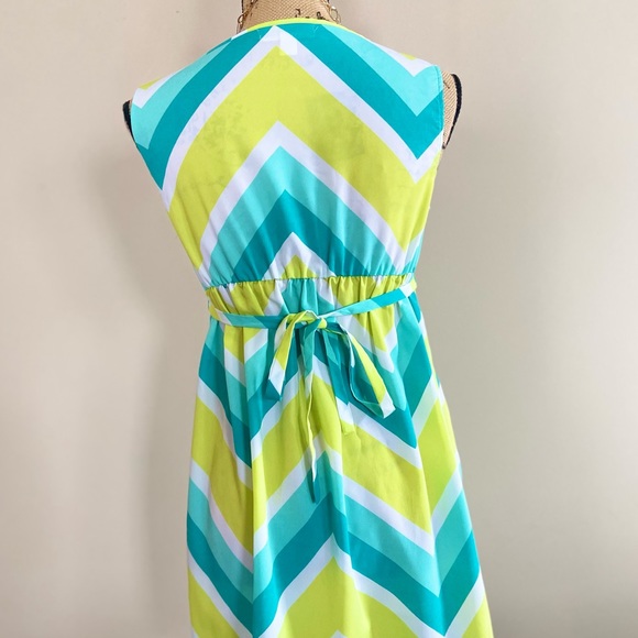 •Tacera Maternity•zig zag maternity blouse - Picture 3 of 6